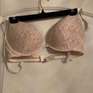 VS Bra